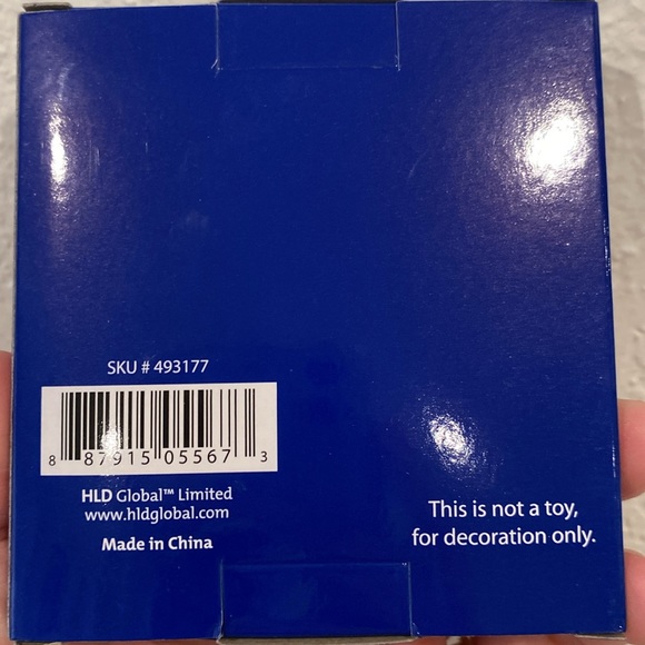 Love Wins beautiful snowflake ornament with European crystals - Picture 3 of 4